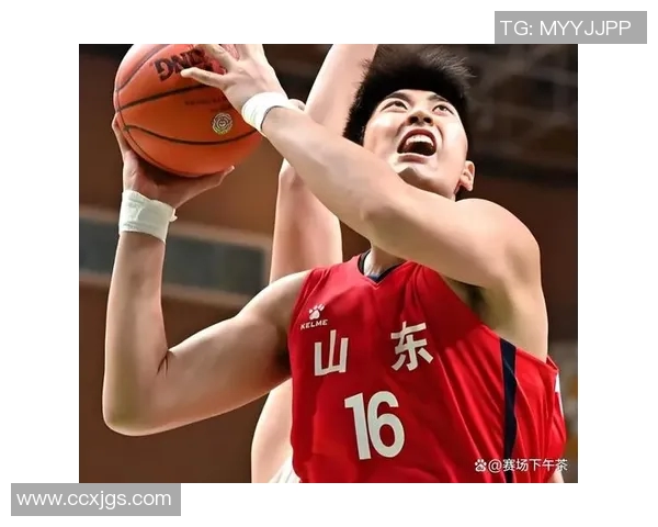 江苏男篮与山东男篮激战正酣谁能在这场对决中笑到最后 江苏男篮与山东男篮激战正酣谁能在这场对决中笑到最后