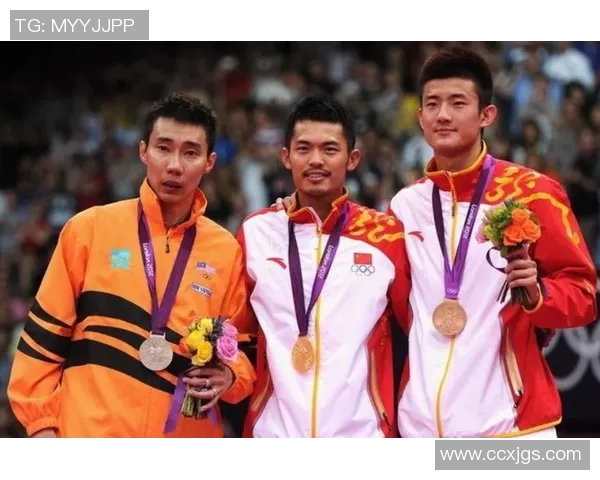 范晓东率队迎战上港挑战赛季巅峰对决展现足球激情与团队精神