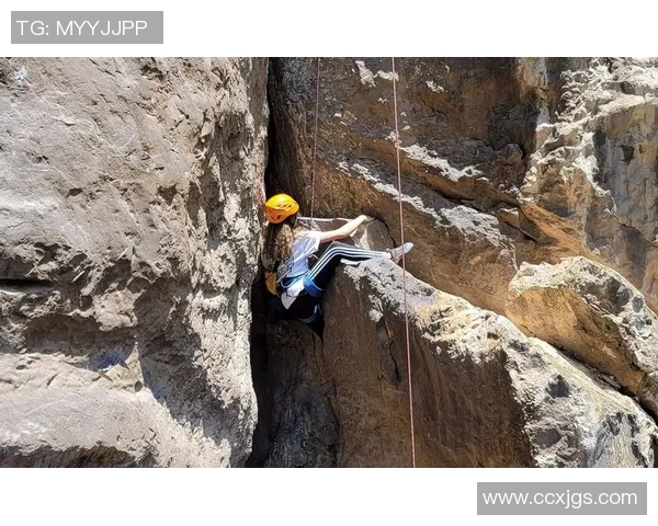 重庆攀岩队的中路突破之路：深度解析攀岩运动的挑战与成就