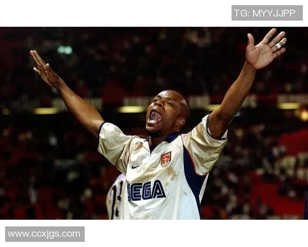 2002年阿森纳与曼联经典对决回顾:足球盛宴中的战术较量与传奇瞬间 2002年阿森纳与曼联经典对决回顾:足球盛宴中的战术较量与传奇瞬间