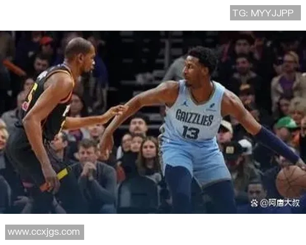 8号爵士与灰熊激战正酣球迷期待精彩对决与逆转时刻 8号爵士与灰熊激战正酣球迷期待精彩对决与逆转时刻